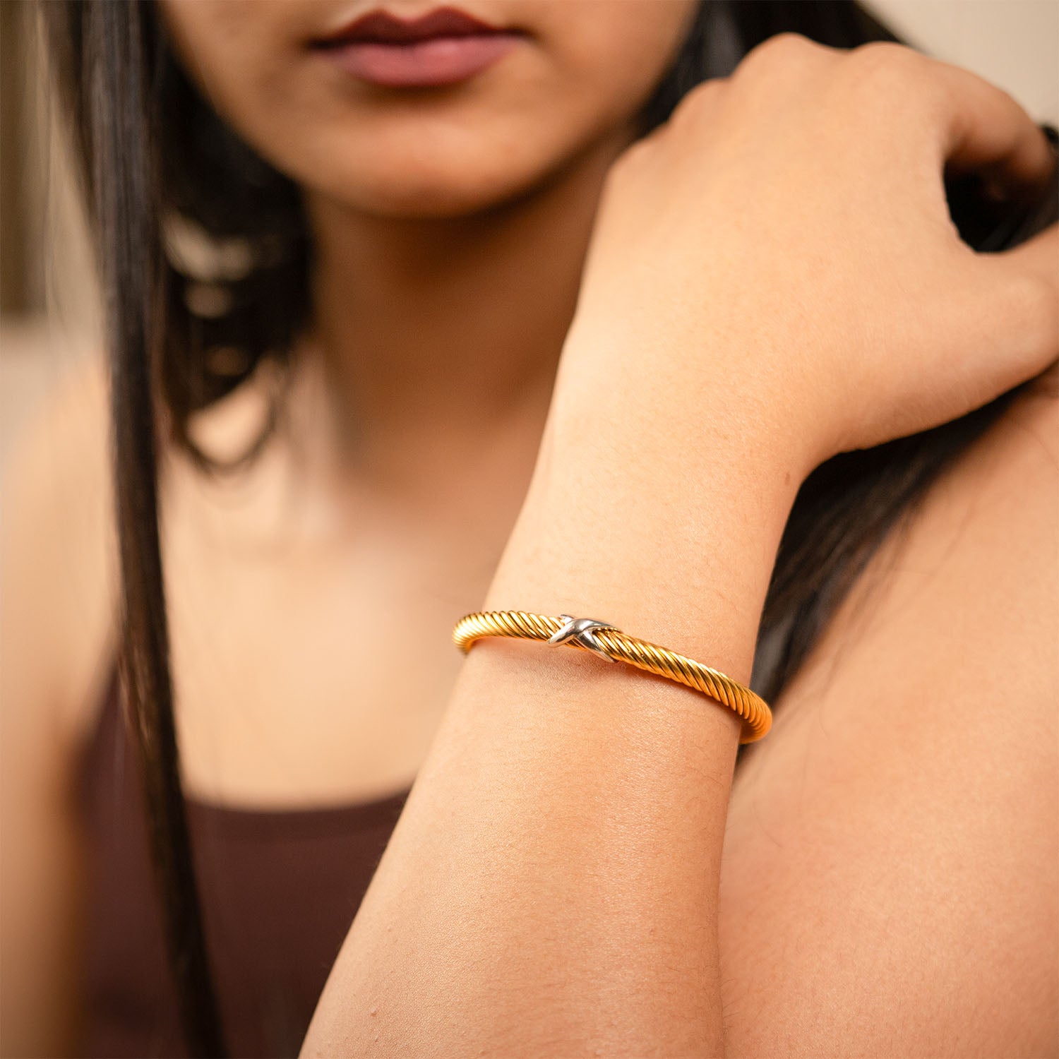 Paloma Twisted Adjustable Bangle Bracelet Gold