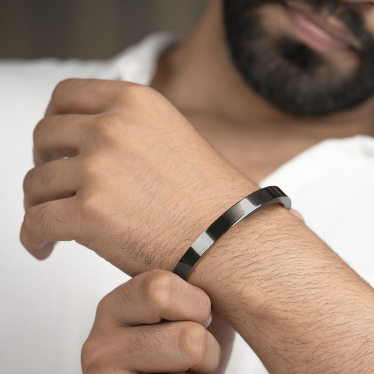 Gloss Flat Kada Black