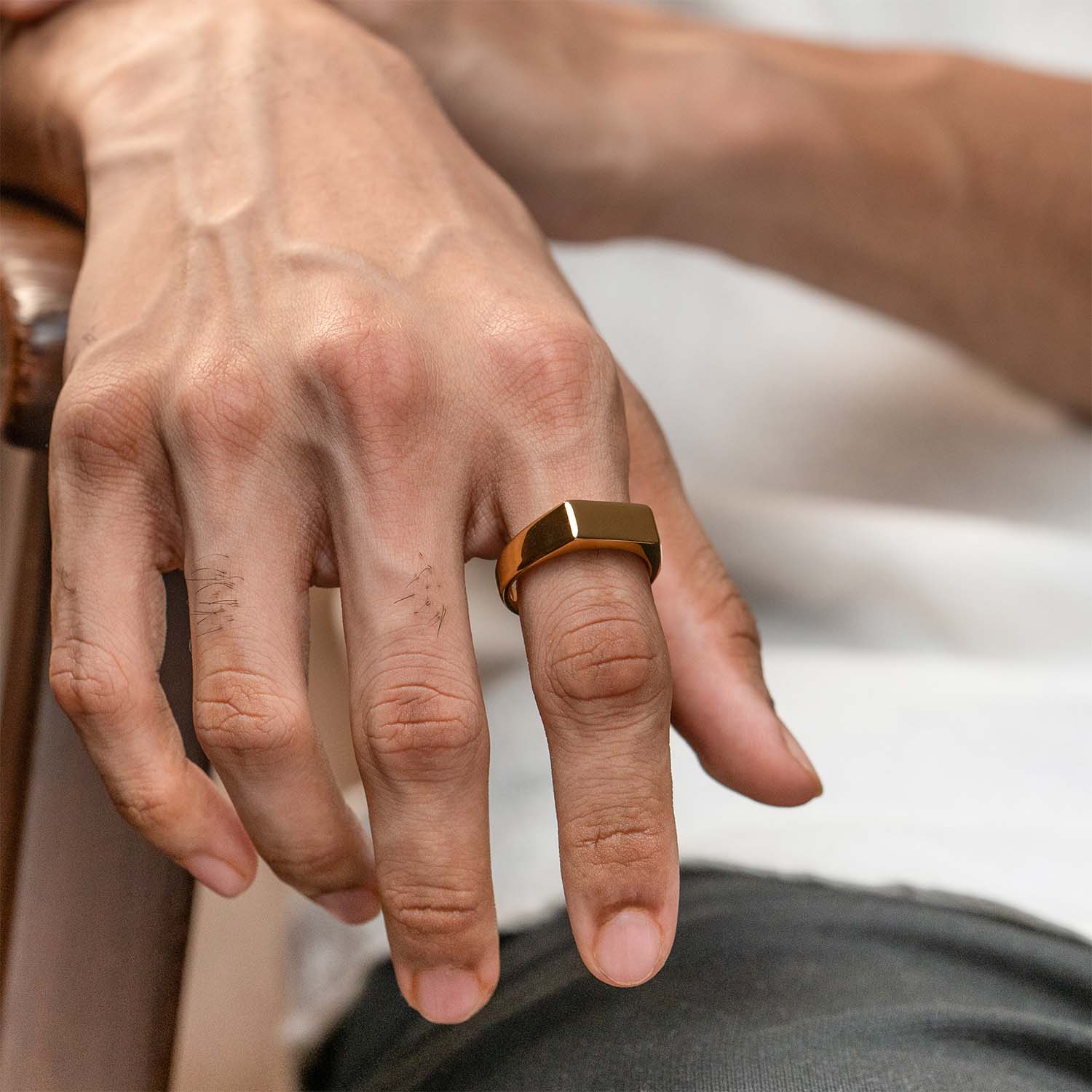 Gold Noir Band Ring