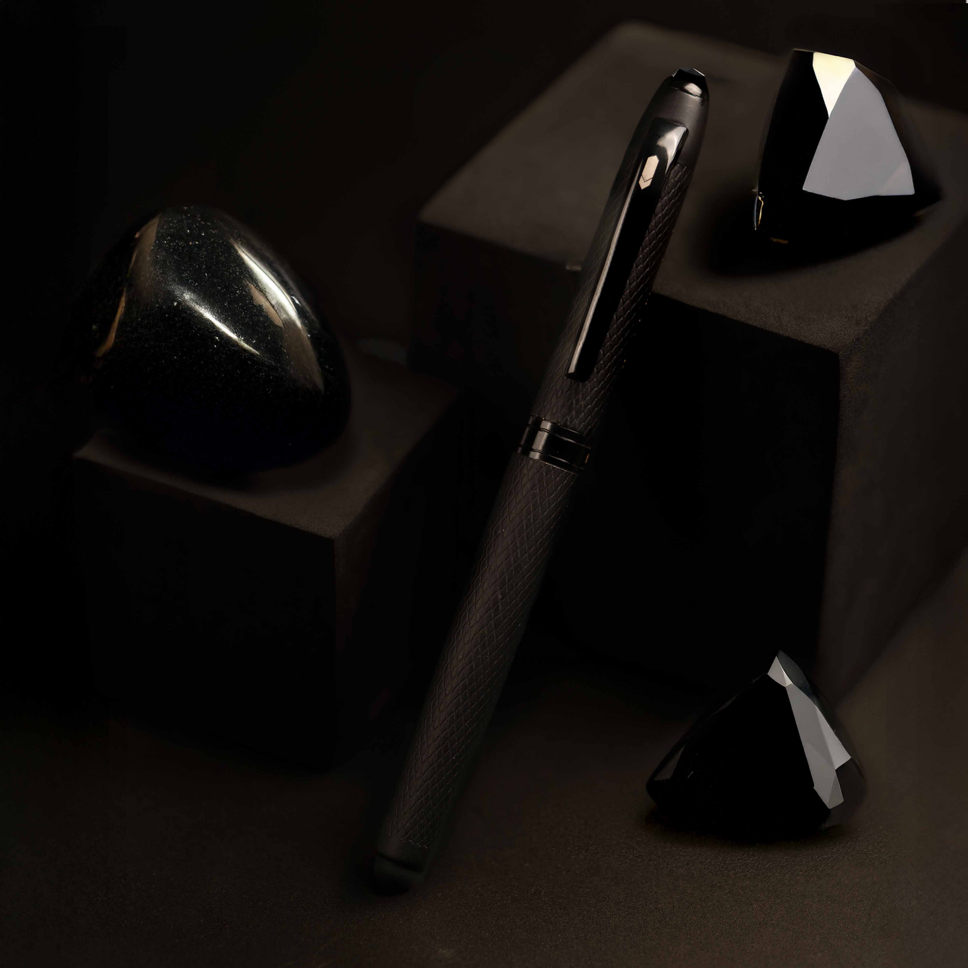 Matte Black Finish Onyx 2 in 1 MagSnap Roller Ball Pen with Stylus Personalised